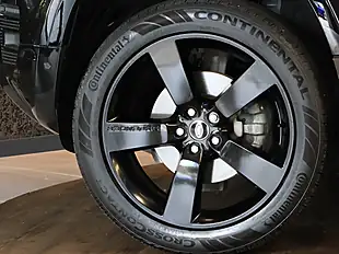 Used 2025 Land Rover Defender 90 X-Dynamic Hse Black - Interior and Exterior details 18