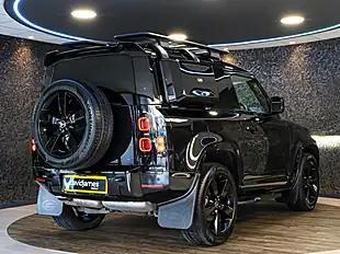 Used 2025 Land Rover Defender 90 X-Dynamic Hse Black - Interior and Exterior details 8