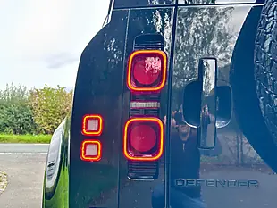 Used 2025 Land Rover Defender 90 X-Dynamic Hse Santorini Black - Interior and Exterior details 16