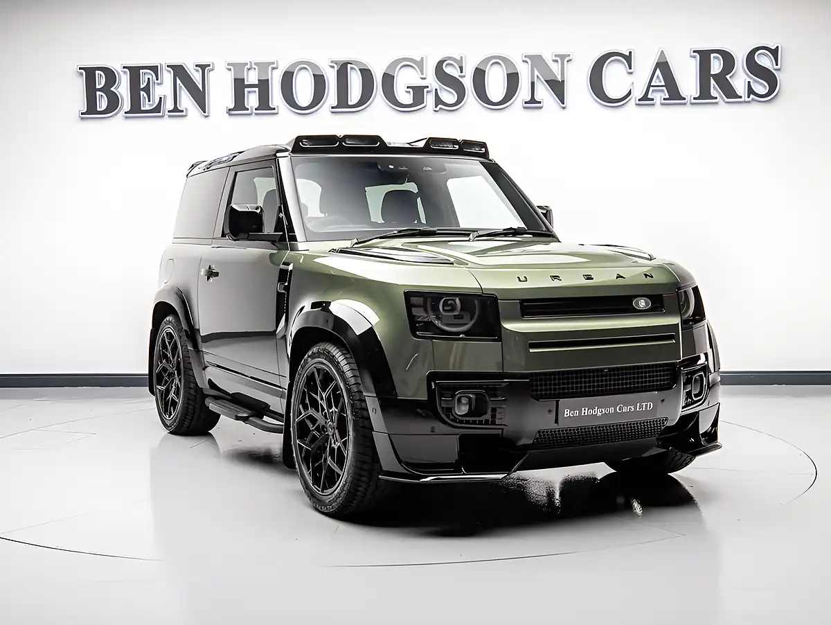 Used 2025 Land Rover Defender 90 X-Dynamic Se Green - Interior and Exterior details 2