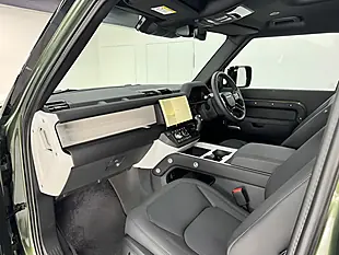 Used 2025 Land Rover Defender 90 X-Dynamic Se Woolstone Green - Interior and Exterior details 16