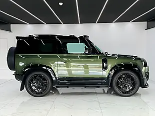 Used 2025 Land Rover Defender 90 X-Dynamic Se Woolstone Green - Interior and Exterior details 4