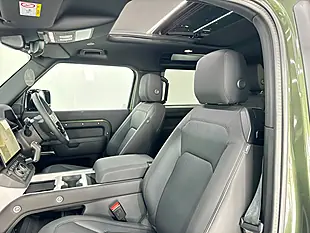 Used 2025 Land Rover Defender 90 X-Dynamic Se Woolstone Green - Interior and Exterior details 9