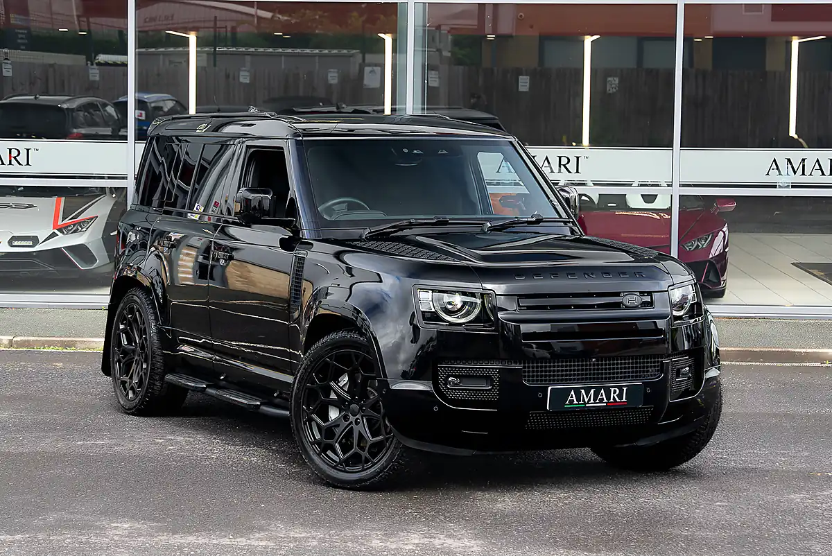 Used 2025 Land Rover Defender X-Dynamic Hse Black - Front View