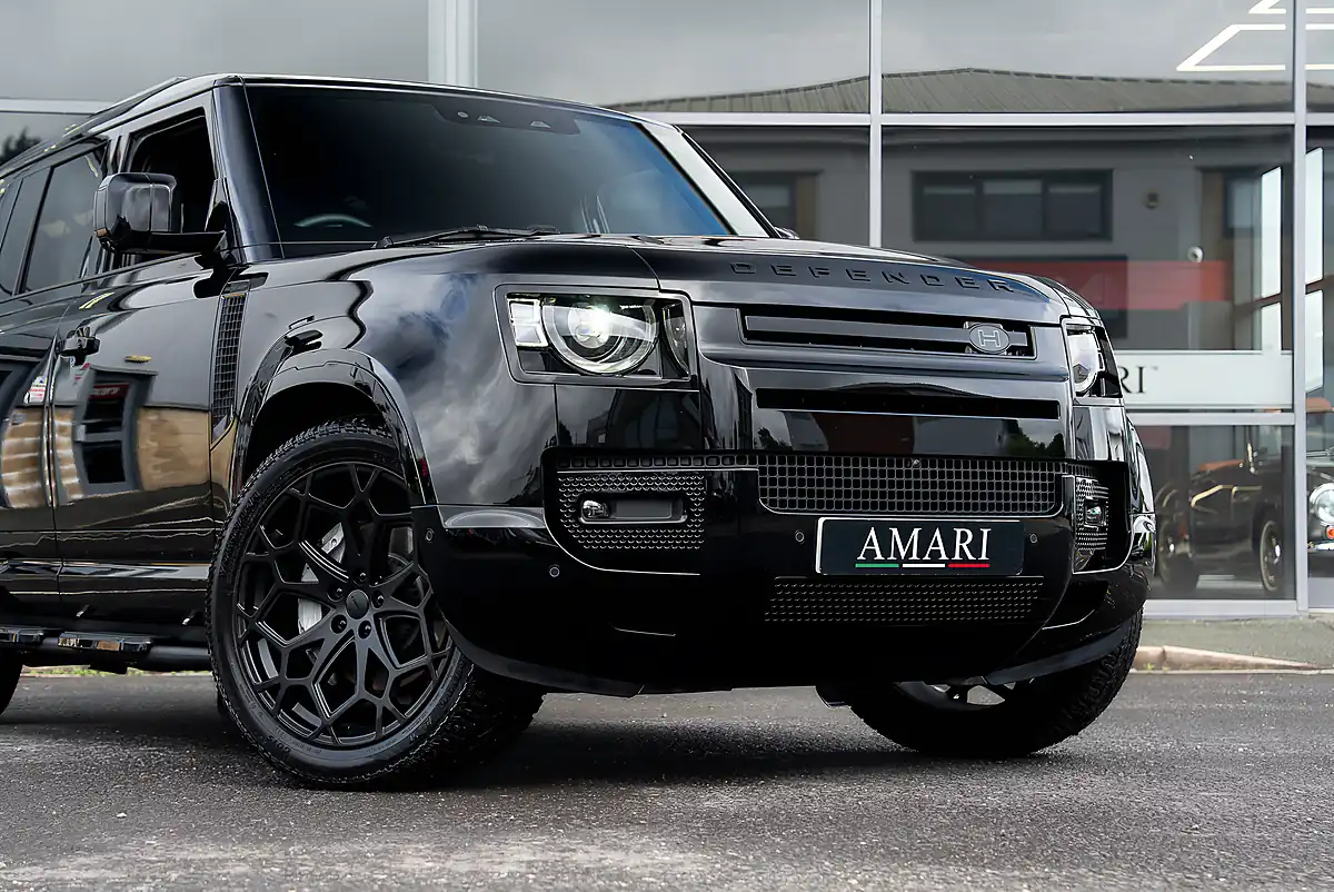 Used 2025 Land Rover Defender X-Dynamic Hse Black - Interior and Exterior details 11