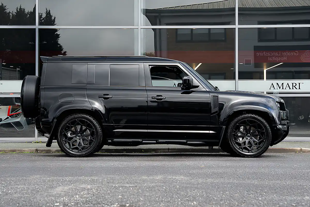 Used 2025 Land Rover Defender X-Dynamic Hse Black - Interior and Exterior details 2