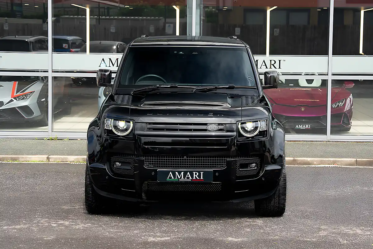 Used 2025 Land Rover Defender X-Dynamic Hse Black - Interior and Exterior details 5