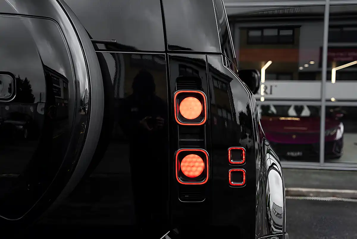 Used 2025 Land Rover Defender X-Dynamic Hse Black - Interior and Exterior details 9