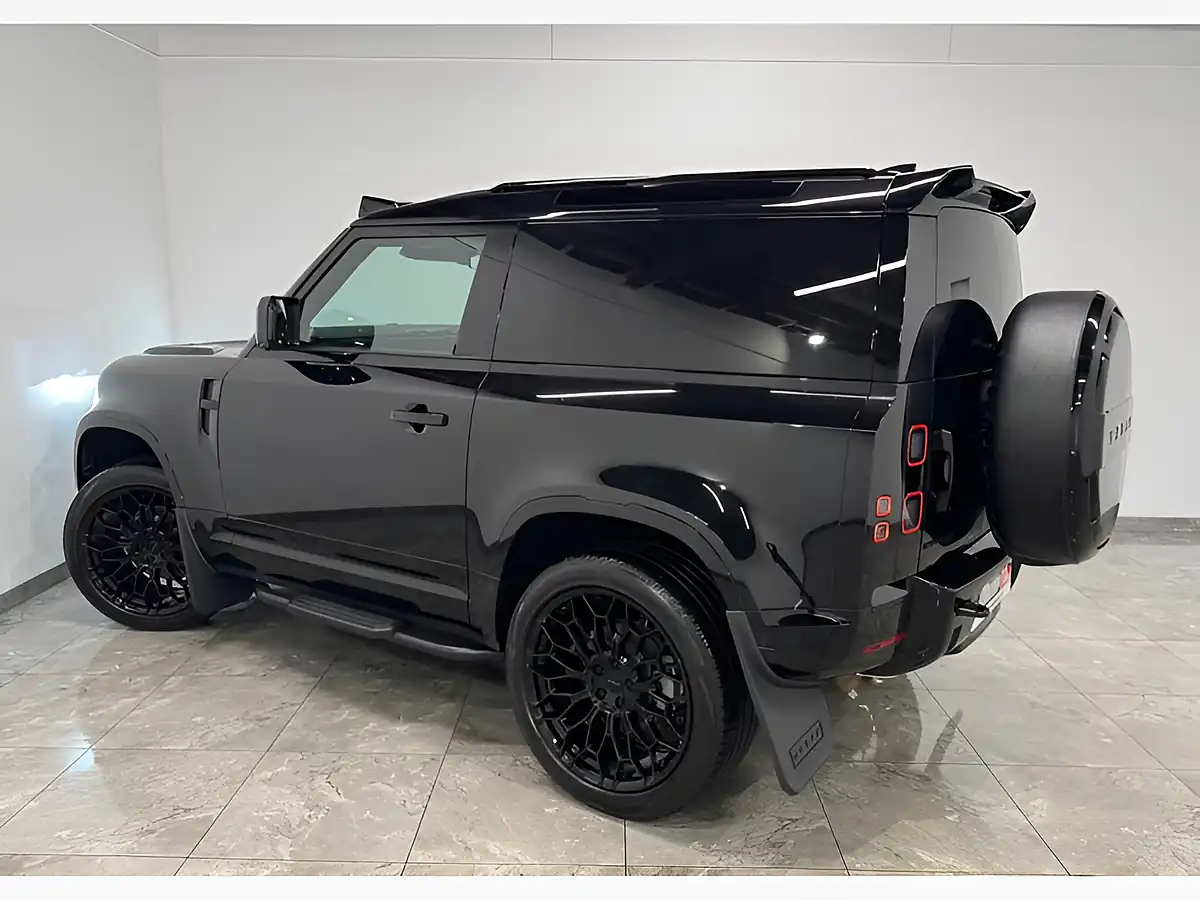 Used 2025 Land Rover Defender X-Dynamic Se Hard Top Black - Interior and Exterior details 10