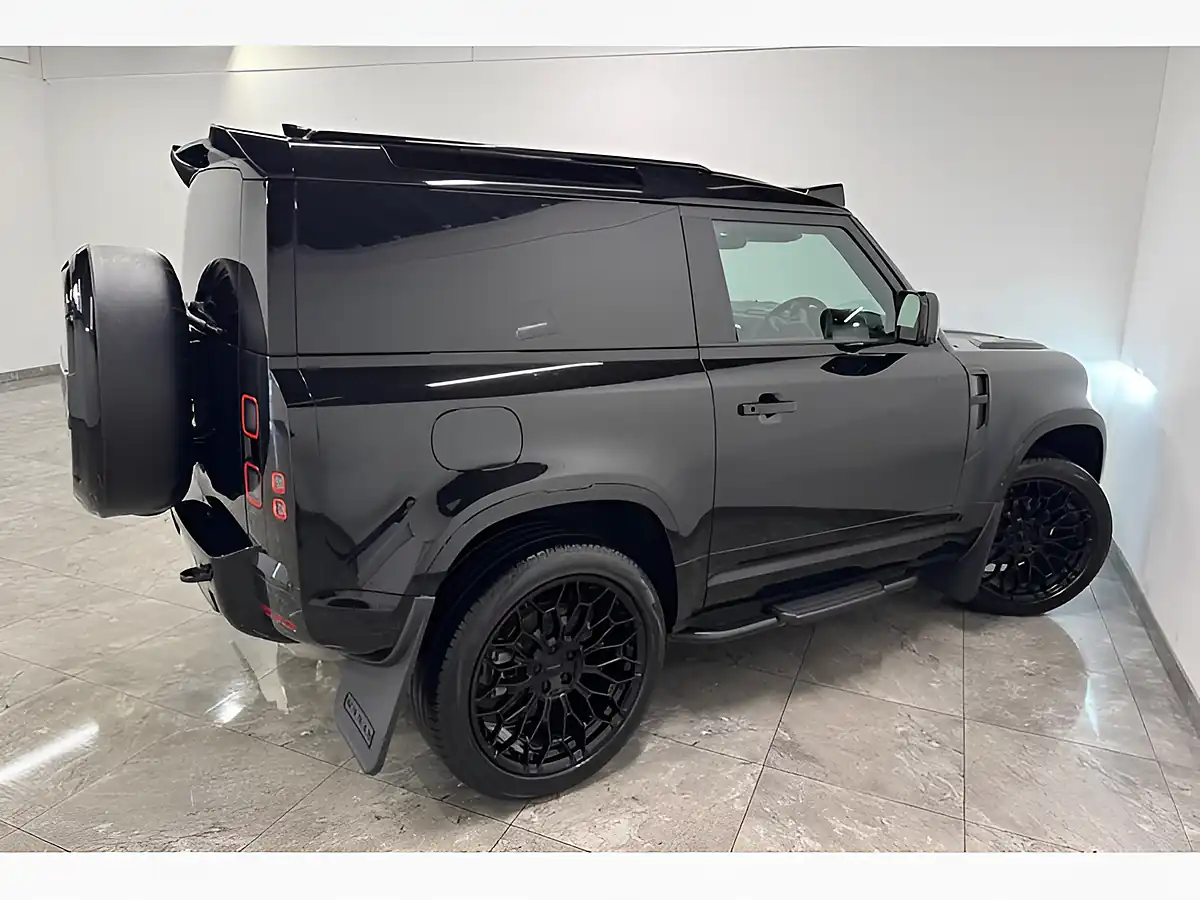 Used 2025 Land Rover Defender X-Dynamic Se Hard Top Black - Interior and Exterior details 12