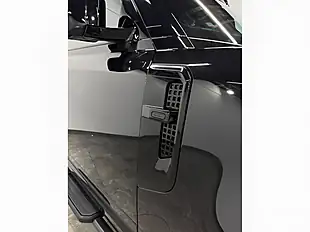 Used 2025 Land Rover Defender X-Dynamic Se Hard Top Black - Interior and Exterior details 6