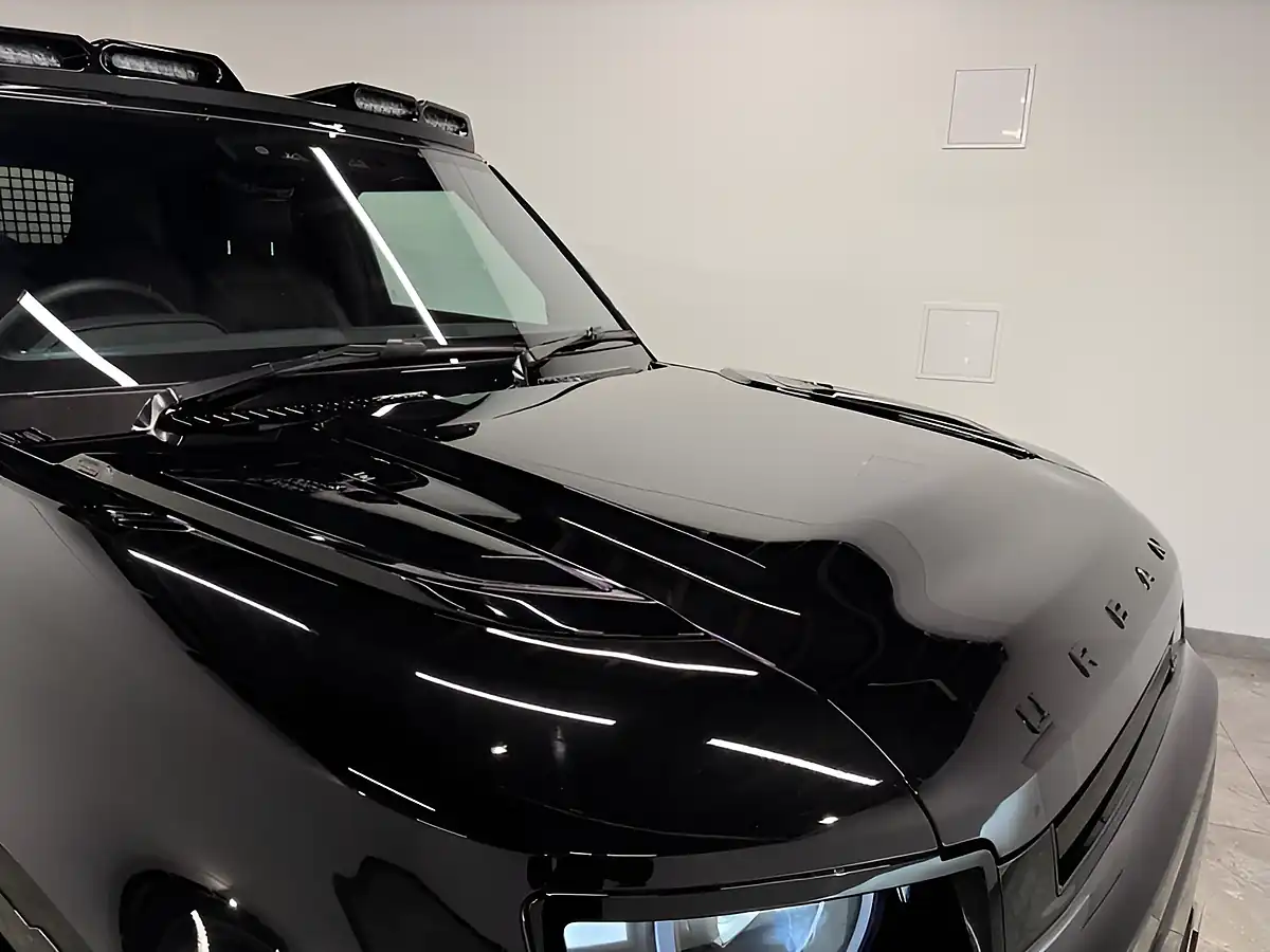 Used 2025 Land Rover Defender X-Dynamic Se Hard Top Black - Interior and Exterior details 7