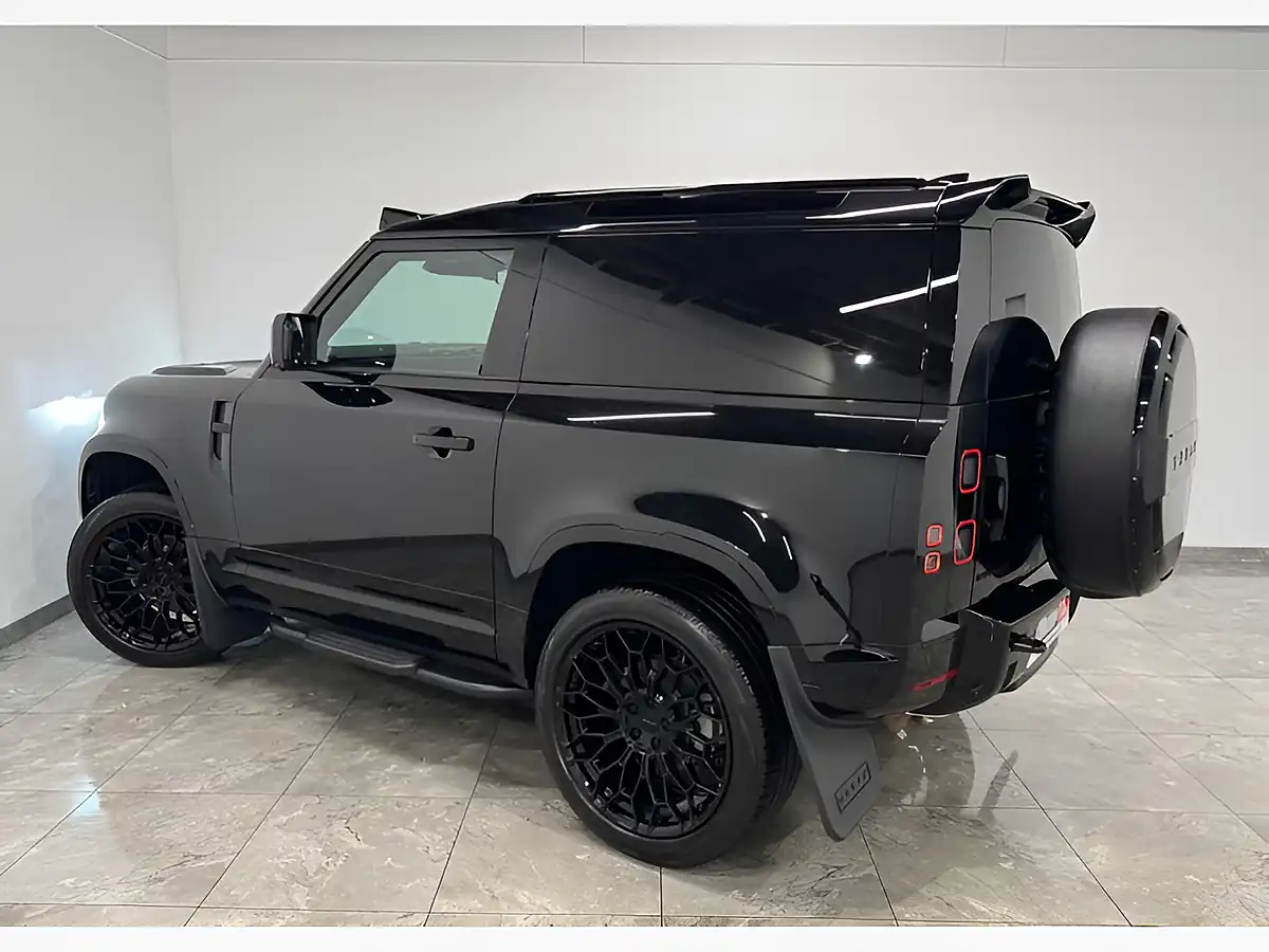 Used 2025 Land Rover Defender X-Dynamic Se Hard Top Black - Interior and Exterior details 10