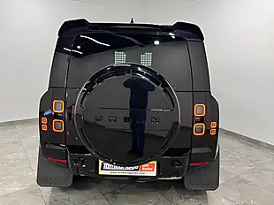 Used 2025 Land Rover Defender X-Dynamic Se Hard Top Black - Interior and Exterior details 11