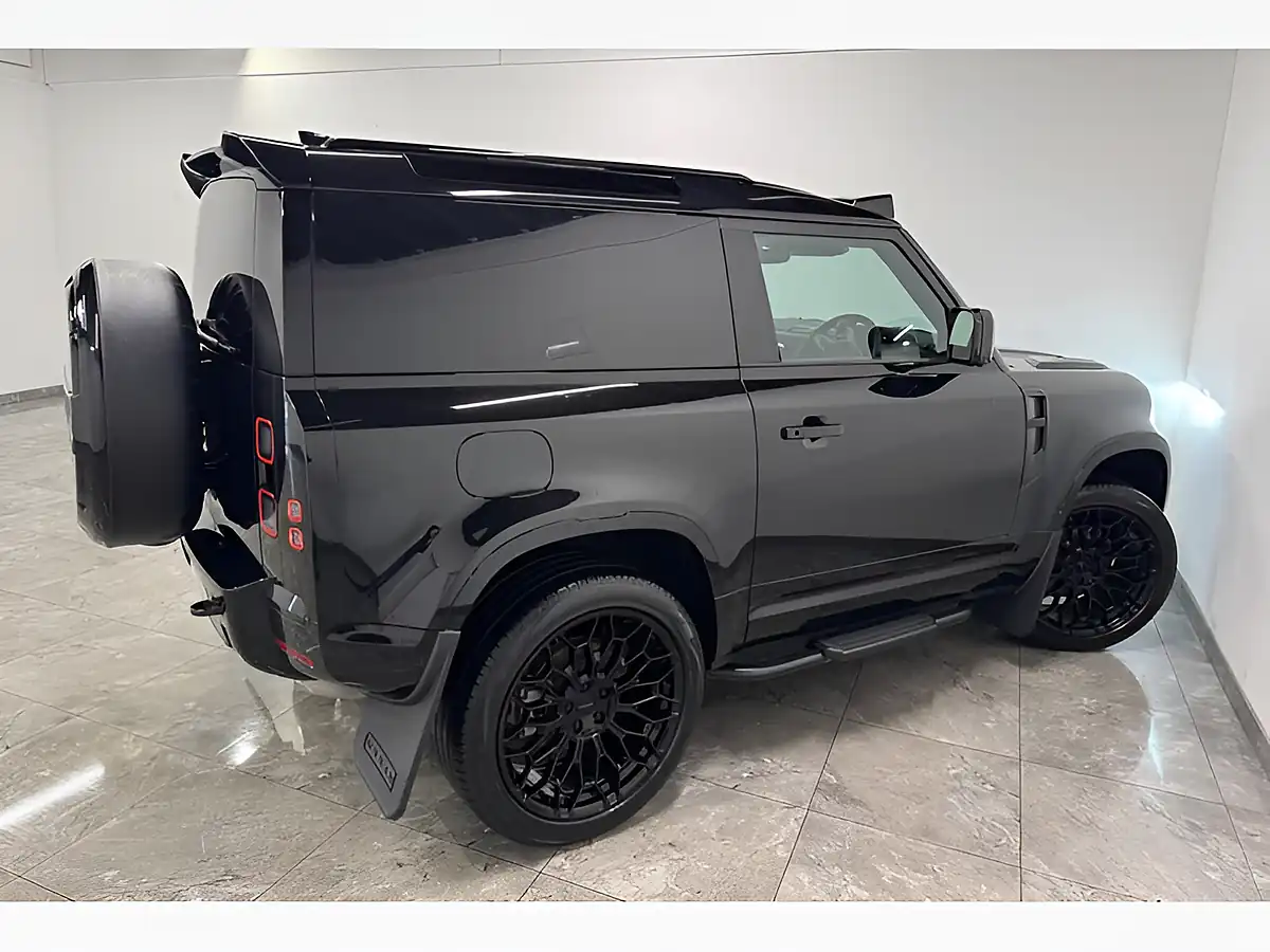 Used 2025 Land Rover Defender X-Dynamic Se Hard Top Black - Interior and Exterior details 12