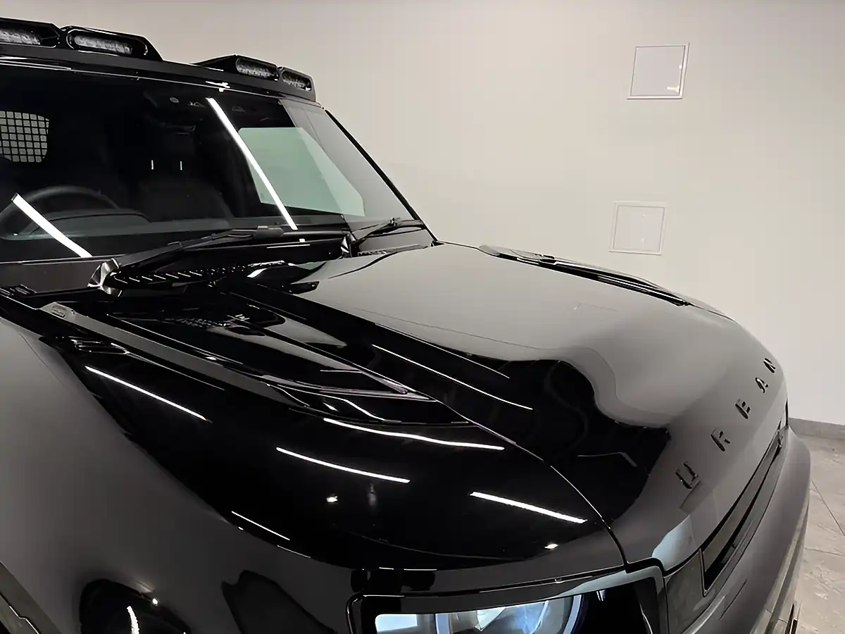 Used 2025 Land Rover Defender X-Dynamic Se Hard Top Black - Interior and Exterior details 7