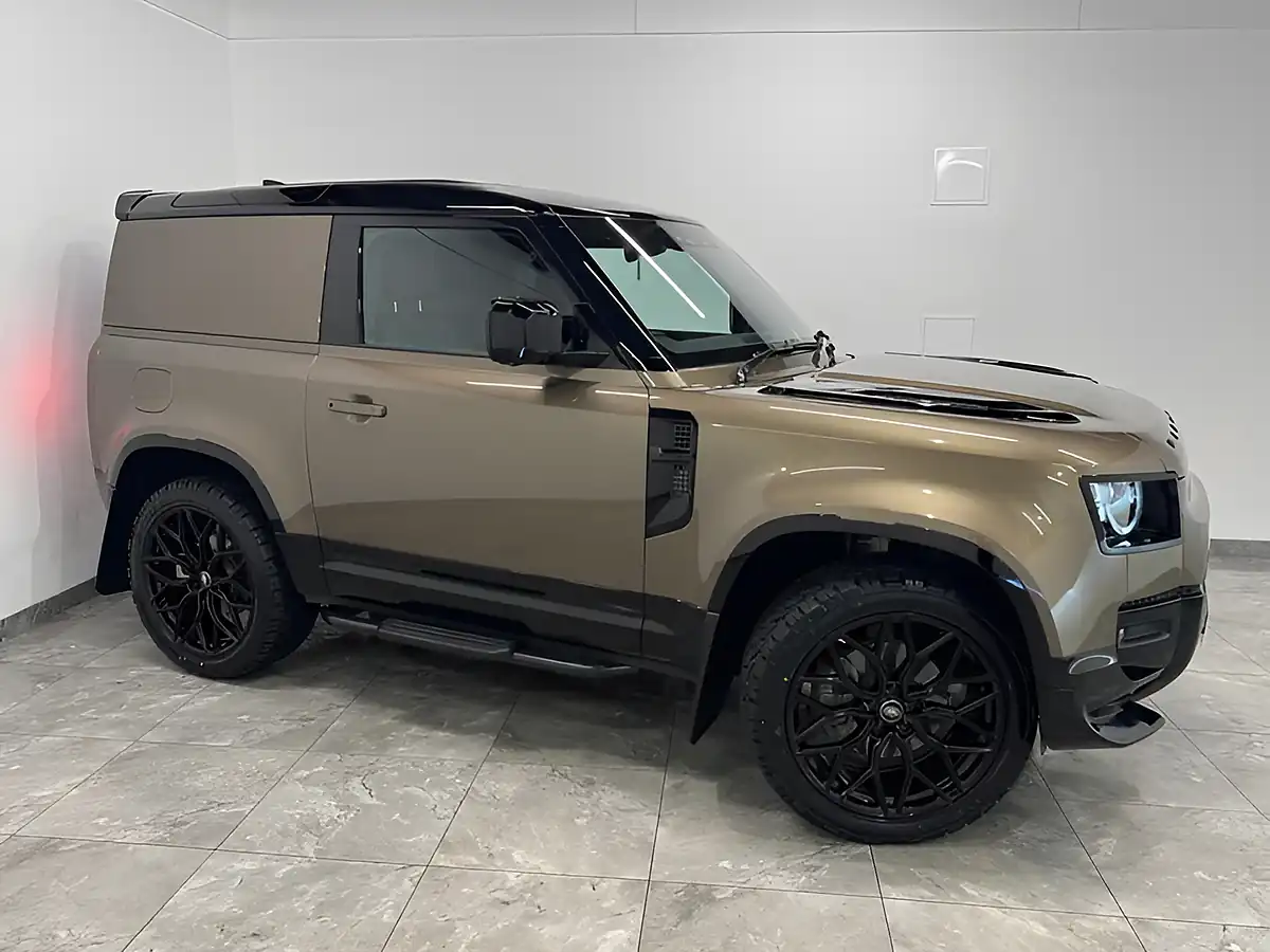 Used 2025 Land Rover Defender X-Dynamic Se Hard Top Brown - Interior and Exterior details 2
