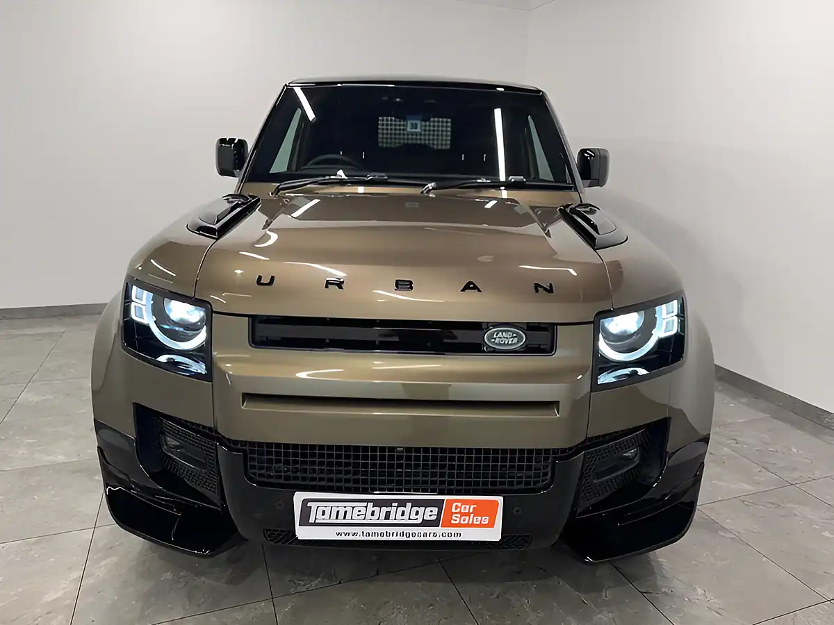 Used 2025 Land Rover Defender X-Dynamic Se Hard Top Brown - Interior and Exterior details 3