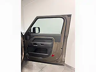 Used 2025 Land Rover Defender X-Dynamic Se Hard Top Brown - Interior and Exterior details 12