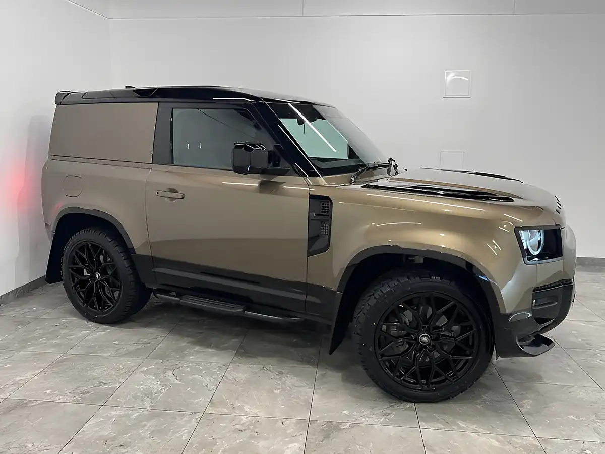 Used 2025 Land Rover Defender X-Dynamic Se Hard Top Brown - Interior and Exterior details 2