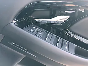 Used 2025 Land Rover Range Rover Evoque Autobiography Grey - Interior and Exterior details 12