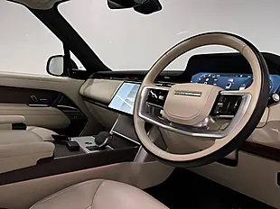 Used 2025 Land Rover Range Rover Se Black - Interior and Exterior details 10