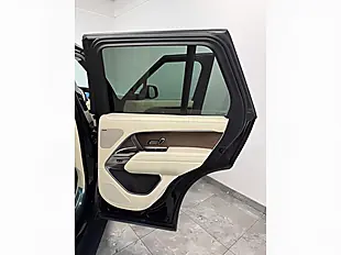 Used 2025 Land Rover Range Rover Se Black - Interior and Exterior details 12