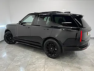 Used 2025 Land Rover Range Rover Se Black - Interior and Exterior details 6