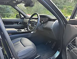 Used 2025 Land Rover Range Rover Se Santorini Black - Interior and Exterior details 14