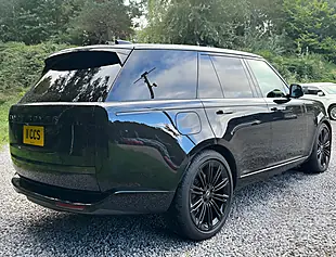 Used 2025 Land Rover Range Rover Se Santorini Black - Interior and Exterior details 3