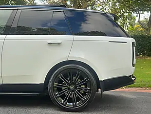 Used 2025 Land Rover Range Rover Se White - Interior and Exterior details 6