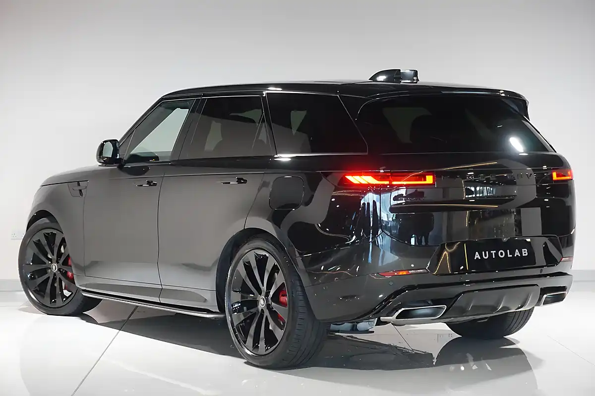 Used 2025 Land Rover Range Rover Sport Dynamic Se Black - Interior and Exterior details 13