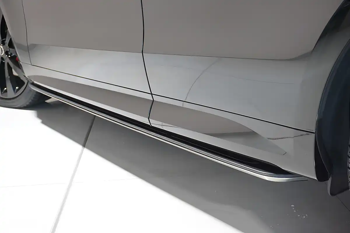 Used 2025 Land Rover Range Rover Sport Dynamic Se Black - Interior and Exterior details 19