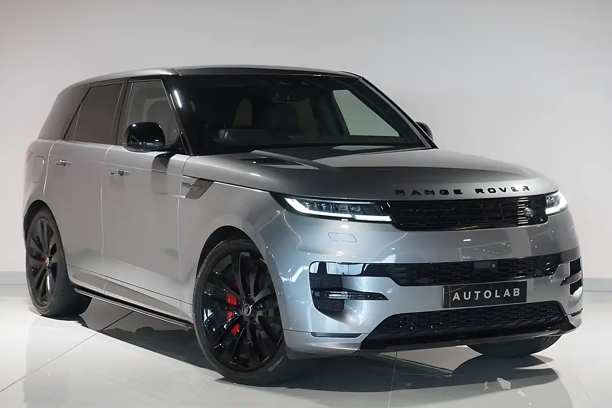 Used 2025 Land Rover Range Rover Sport Dynamic Se Eiger Grey - Front View