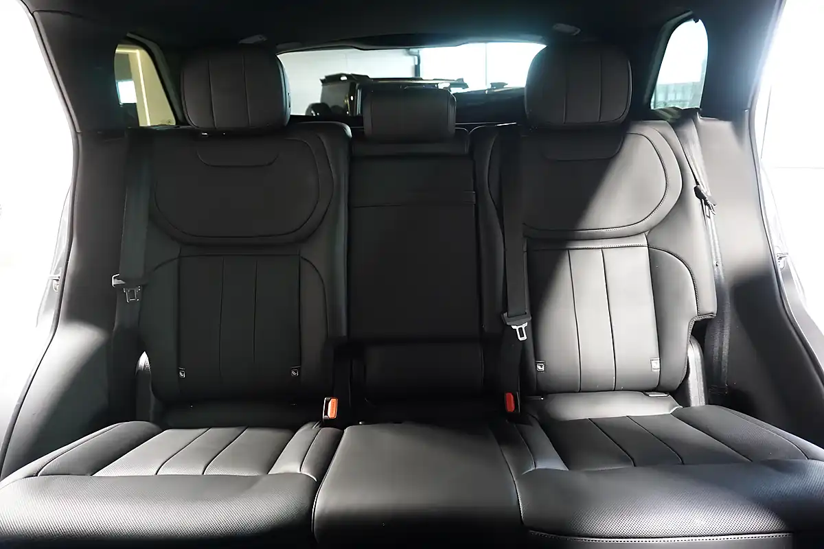 Used 2025 Land Rover Range Rover Sport Dynamic Se Eiger Grey - Interior and Exterior details 8