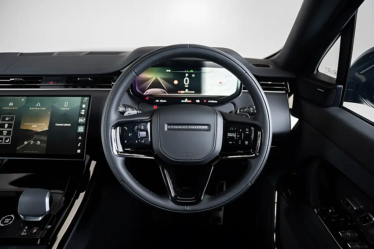 Used 2025 Land Rover Range Rover Sport Dynamic Se Grey - Interior and Exterior details 13