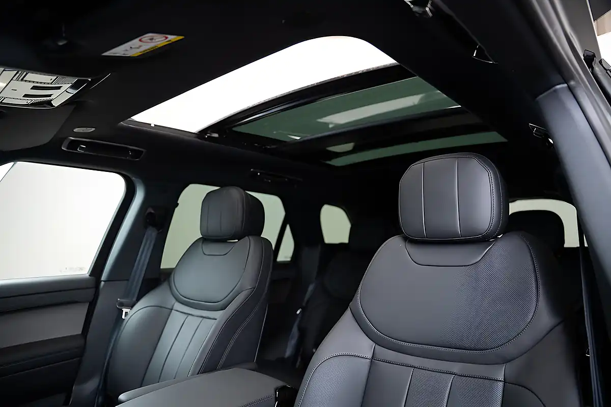 Used 2025 Land Rover Range Rover Sport Dynamic Se Grey - Interior and Exterior details 2