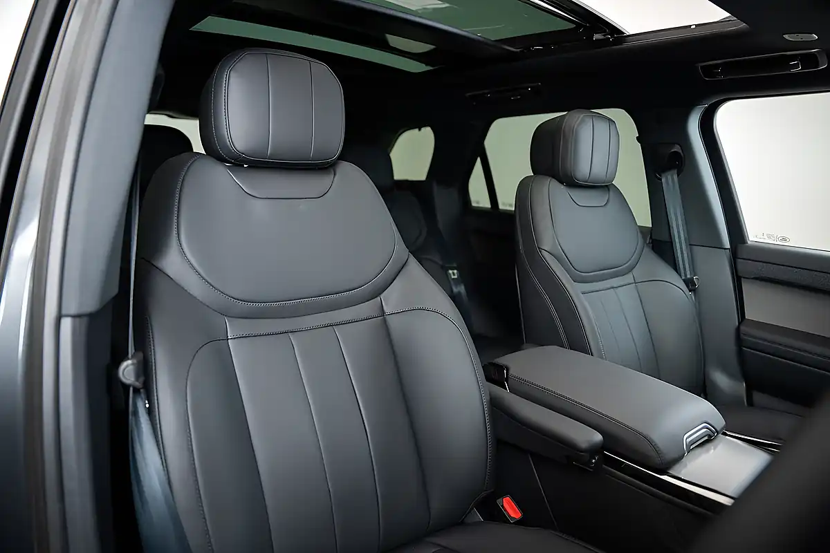 Used 2025 Land Rover Range Rover Sport Dynamic Se Grey - Interior and Exterior details 3