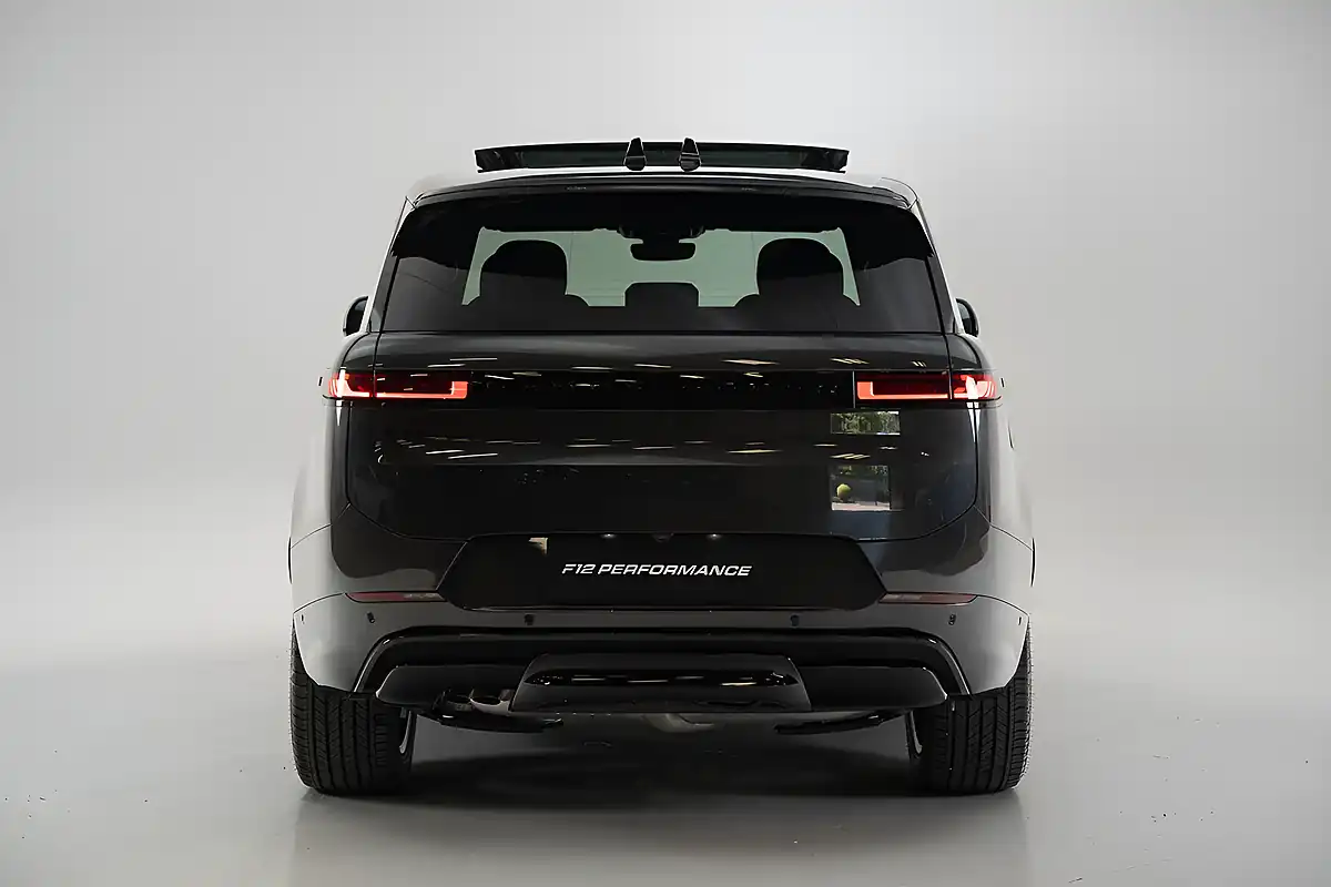 Used 2025 Land Rover Range Rover Sport Dynamic Se Grey - Interior and Exterior details 8