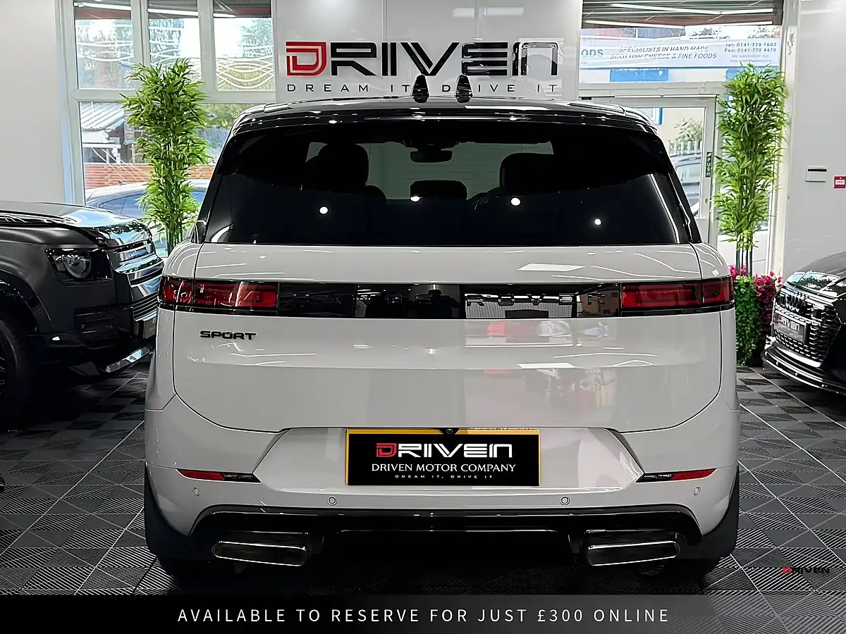 Used 2025 Land Rover Range Rover Sport Dynamic Se Grey - Interior and Exterior details 10