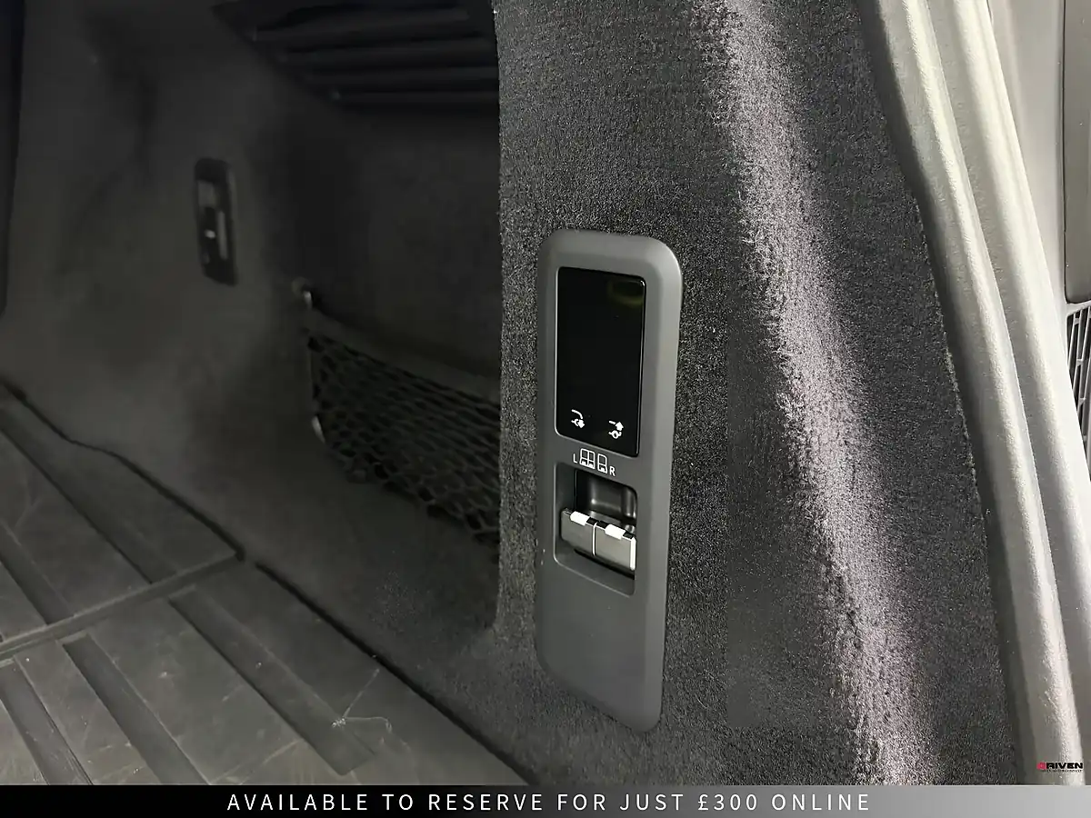 Used 2025 Land Rover Range Rover Sport Dynamic Se Grey - Interior and Exterior details 14