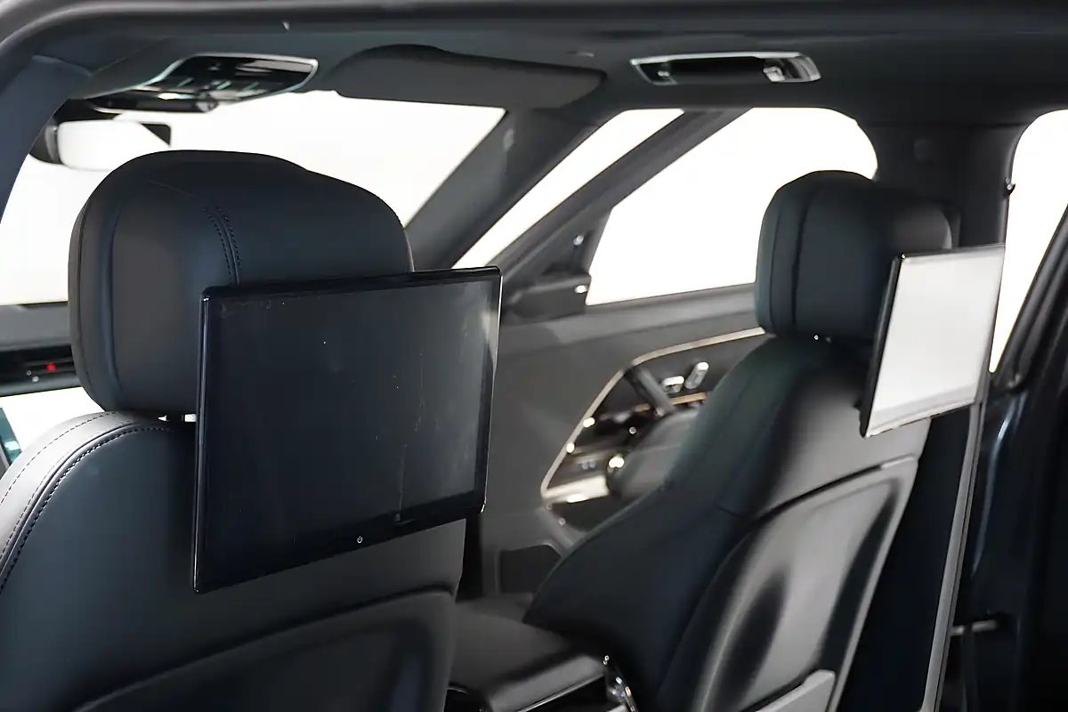 Used 2025 Land Rover Range Rover Sport Dynamic Se Grey - Interior and Exterior details 13