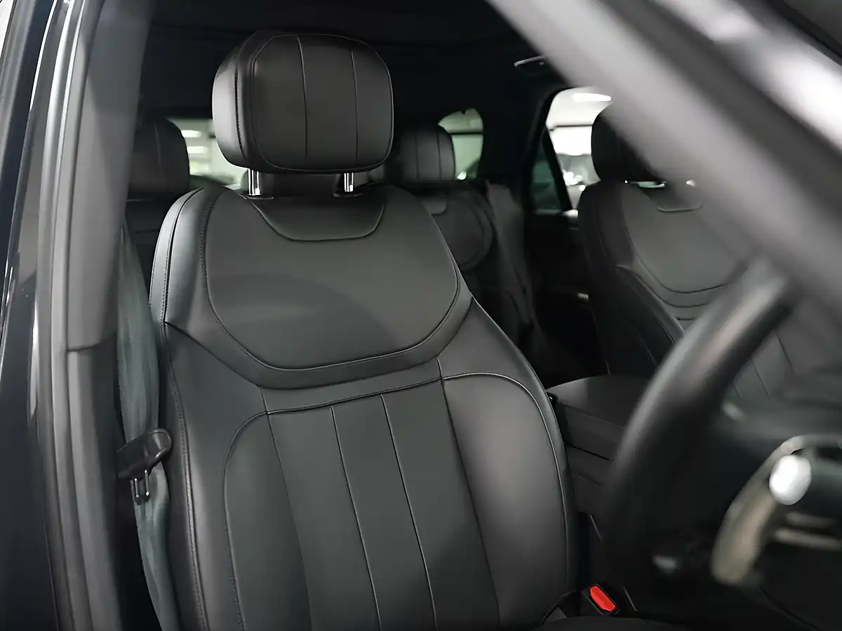 Used 2025 Land Rover Range Rover Sport Dynamic Se Santorini Black - Interior and Exterior details 14