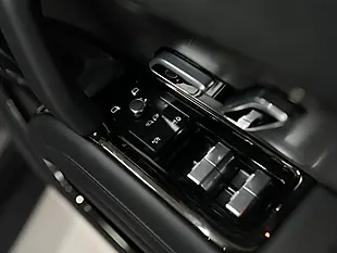 Used 2025 Land Rover Range Rover Sport Dynamic Se Urban Santorini Black - Interior and Exterior details 12