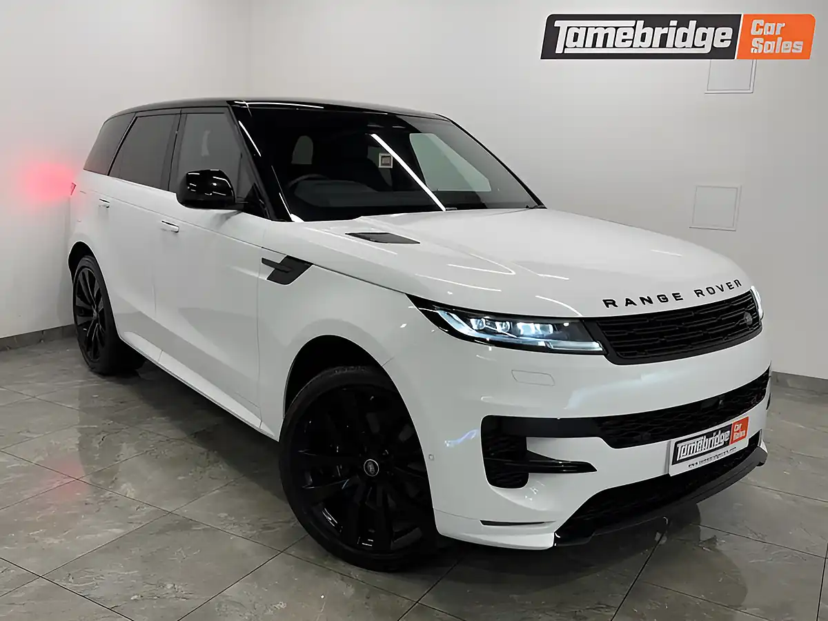 Used 2025 Land Rover Range Rover Sport Dynamic Se White - Front View