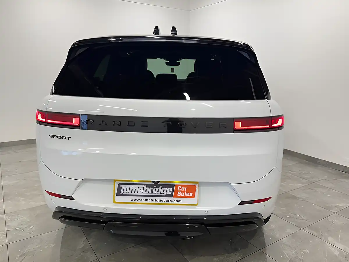 Used 2025 Land Rover Range Rover Sport Dynamic Se White - Interior and Exterior details 7
