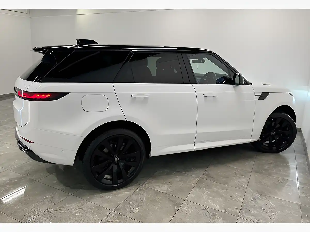 Used 2025 Land Rover Range Rover Sport Dynamic Se White - Interior and Exterior details 8