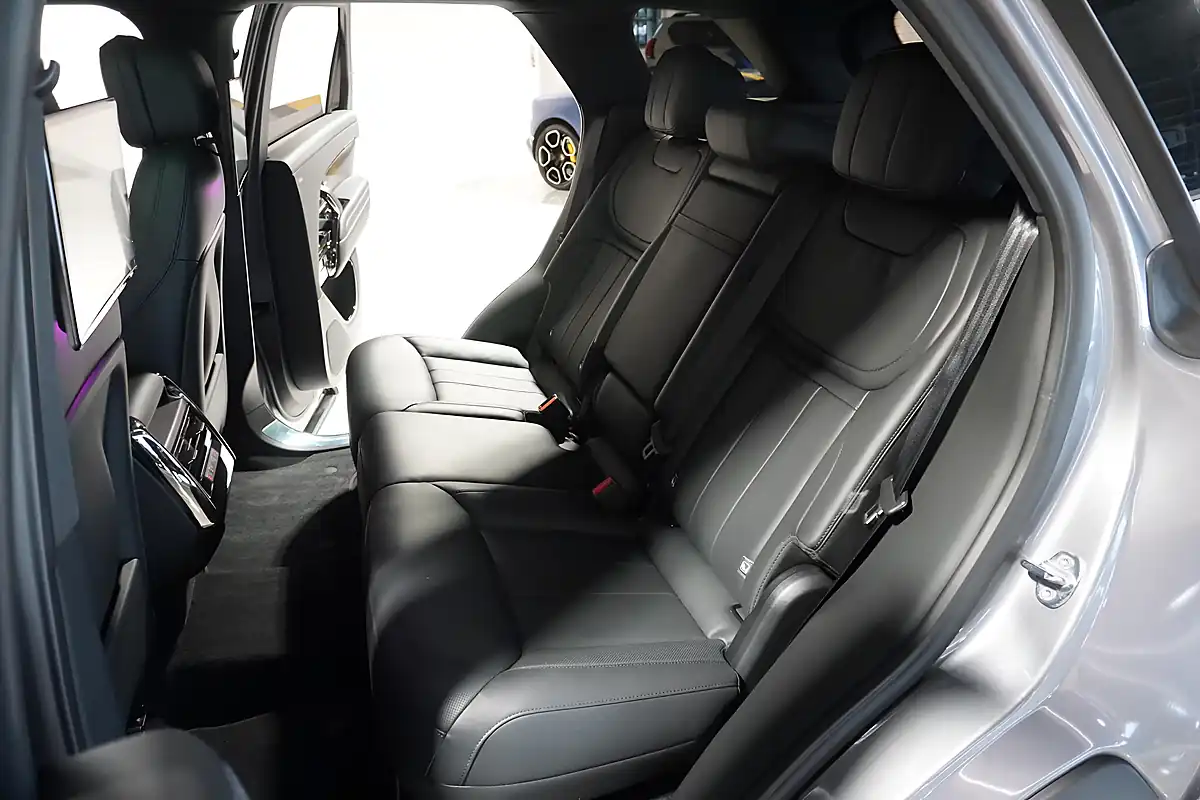 Used 2025 Land Rover Range Rover Sport Stealth Edition Eiger Grey - Interior and Exterior details 13
