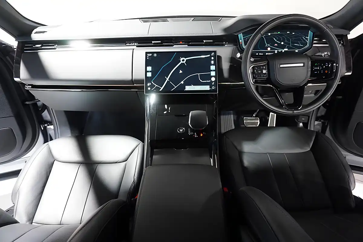 Used 2025 Land Rover Range Rover Sport Stealth Edition Eiger Grey - Interior and Exterior details 7