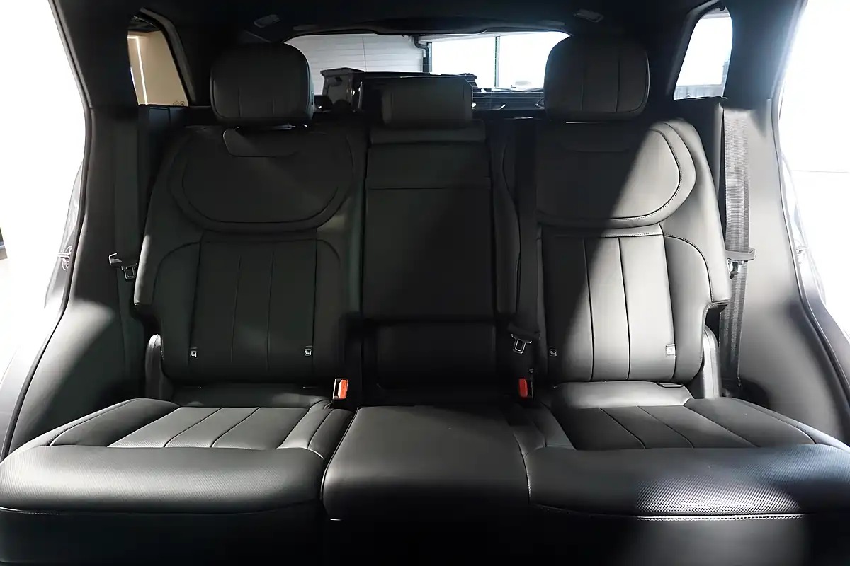 Used 2025 Land Rover Range Rover Sport Stealth Edition Eiger Grey - Interior and Exterior details 9